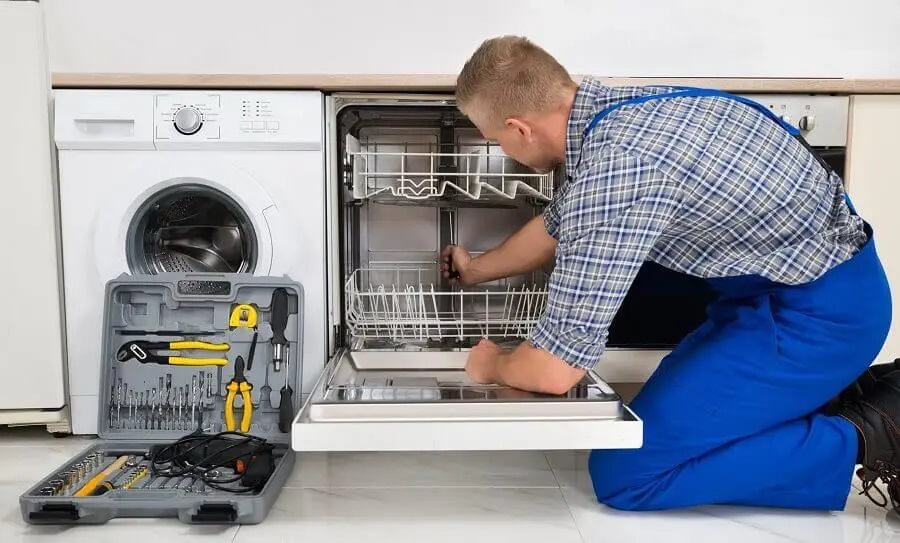 Beypazarı Finlux servisi teknisyen ekibi beyaz eşya tamiri yaparken